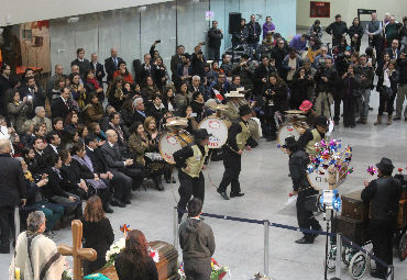 Multitudinario adiós a Margot Loyola, Profesora Emérita y Doctor Honoris Causa PUCV