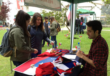 Estudiantes PUCV se prepararon para las fiestas patrias con “PREVIA DIECIOCHERA” - Foto 2