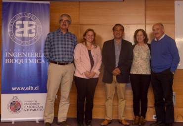 Ex alumnos de la Escuela de Ingeniería Bioquímica comparten su experiencia profesional con estudiantes