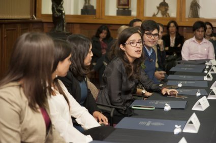 Red Alumni realiza ceremonia de certificación de la Primera Generación de Representantes del Sello Valórico PUCV - Foto 2