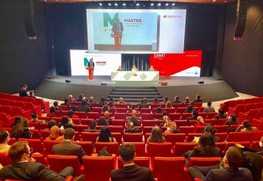 Estudiantes del Magíster en Banca y Mercados Financieros efectúan pasantía en Madrid - Foto 2