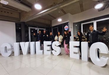 Ingenieros Civiles PUCV se reencuentran en el nuevo edificio de su Escuela - Foto 4