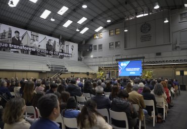 PUCV premia a los mejores profesores y profesoras en Docencia, Investigación y Vinculación con el Medio