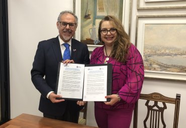 PUCV suscribió convenio de colaboración con Embajada de Honduras