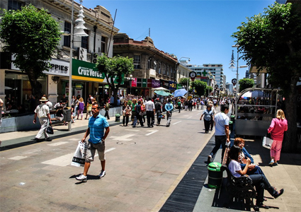 Encuesta PUCV: Viñamarinos quieren ascensores; porteños, calles más limpias