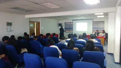 Alumnos del curso de Fundamentos de la Empresa visitan Esval S. A.