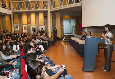 Escuela de Comercio recibe a alumnos novatos con “Taller de inducción a la vida universitaria”