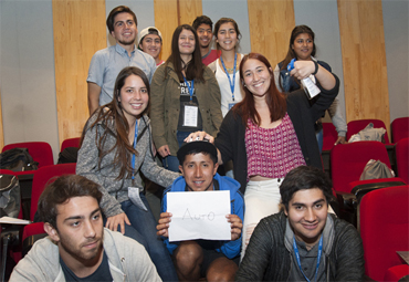 Escuela de Comercio recibe a alumnos novatos con “Taller de inducción a la vida universitaria”