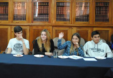 Estudiantes secundarios plantean sus expectativas sobre la PUCV del futuro