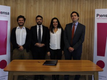 Fundación Piensa y Derecho PUCV suscriben convenio de pasantías y colaboración académica