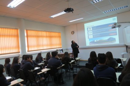 Estudiantes de la Calera visitan Instituto