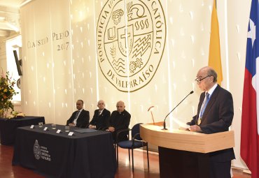 Dr. Raúl Buono-Core recibe distinción como Profesor Emérito de la PUCV