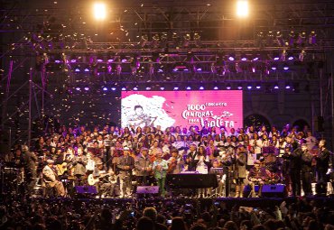 Orquesta Andina PUCV fue protagonista en concierto “Mil Cantoras para Violeta”