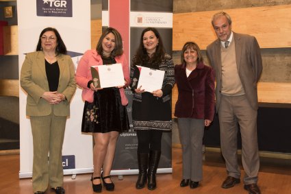 Profesionales de la Tesorería General de la República recibieron sus certificados de Diplomado en Tributación Nacional