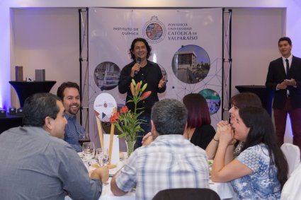 Un esperado reencuentro: Cena Alumni Instituto de Química