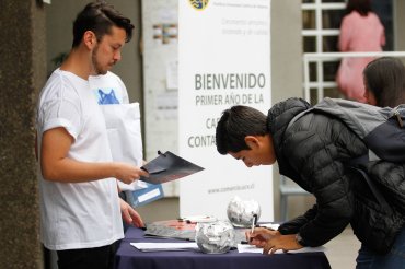 Bienvenida Novatos 2018 a la Escuela de Comercio PUCV