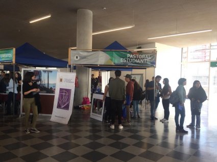 Pastoral de Estudiantes recibe a nuevos estudiantes en tradicional Encuentro al Atardecer