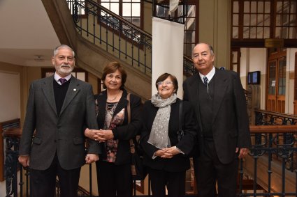 Dr. Ricardo Schrebler es distinguido con el Fides et Labor al mérito académico