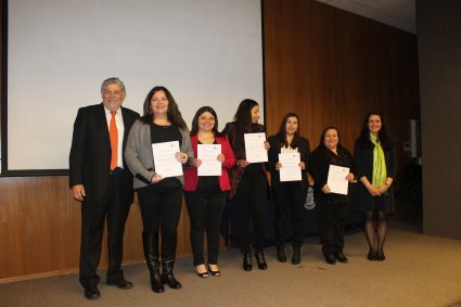 Escuela de Trabajo Social realizó ceremonia de entrega de Diplomados a profesionales de Catemu