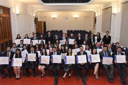 Ceremonia de Titulación Primer Semestre 2018 Escuela de Negocios y Economía PUCV