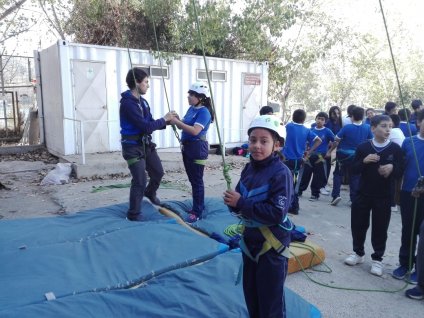 Estudiantes de colegio porteño visitan dependencias de la Escuela De Educación Física Pucv