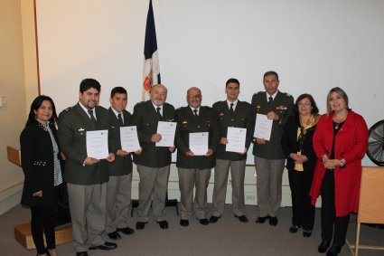 (Copia de) Facultad y Escuela de Comercio certifican a bomberos de la provincia de Marga Marga