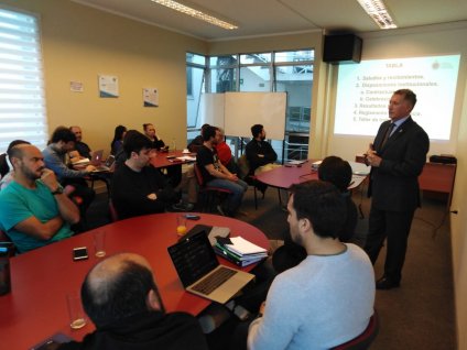 Reunión ampliada de la Escuela de Educación Física