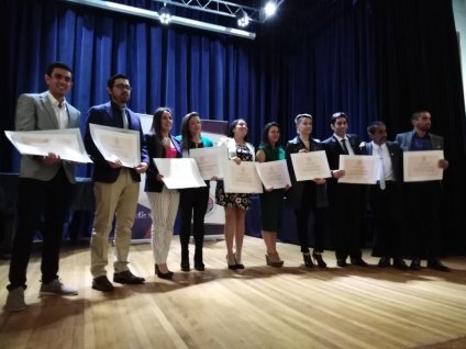 Entrega de Diplomas para nuevos graduados del Magister en AFS