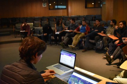 Estudiantes realizan plenario para coordinar actividades de CEACH 2019