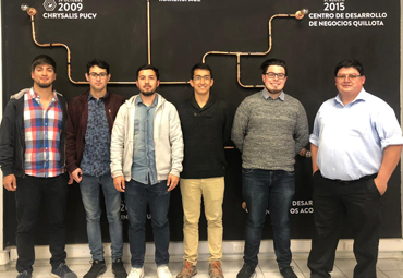 Estudiante PUCV de segundo año lidera emprendimiento que busca generar energía eléctrica con el roce de automóviles en movimiento