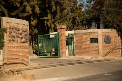 Escuela de Agronomía PUCV destaca por su investigación en el ranking de América Economía 2019