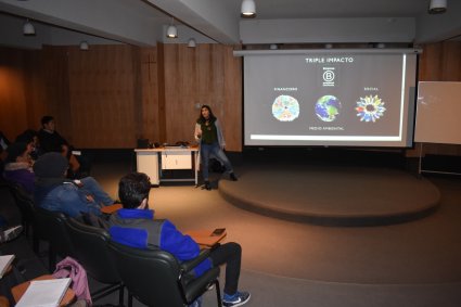 Profesores de la Escuela de Agronomía coordinan charlas sobre emprendimiento e innovación