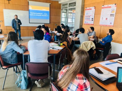 Instituto de Química y Costadigital PUCV realizan capacitación en metodologías STEM