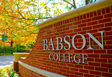 Académicos PUCV participaron en seminario para educadores de emprendimiento del Babson College