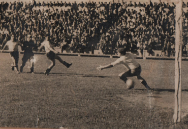 Alumno del Magíster en Historia PUCV investigó sobre la historia de las primeras canchas y estadios de fútbol en el Gran Valparaíso