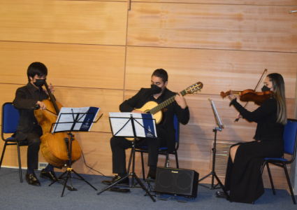 Instituto de Biología realiza ceremonia de investidura de estudiantes de la carrera de Pedagogía en Biología y Ciencias Naturales