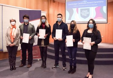 PUCV realiza ceremonias de entrega de certificados de inglés otorgados por la Universidad de Cambridge