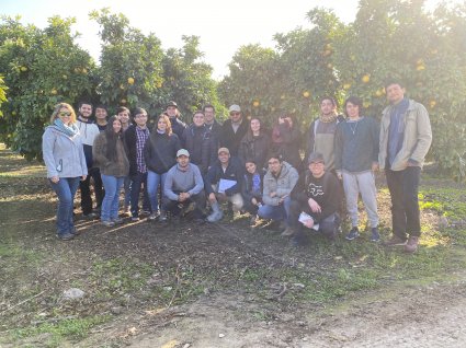 Productiva visita de curso de Agronomía de la Universidad de Talca a Estación Experimental La Palma