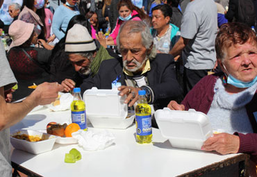 PUCV y Twitteros celebran Día de la Solidaridad en barrio La Matriz Una actividad pausada por el estallido social y la pandemia, regresó luego de tres años y trajo nuevamente la alegría y compañerismo al barrio La Matriz.