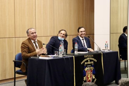 Centro de Estudios Universitarios sobre Descentralización Financiera y Fiscal presenta el libro "La Constitución Financiera de Chile. Diagnóstico propuestas para una descentralización financiera real”