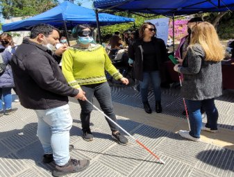 Estudiantes PUCV participaron de taller vivencial sobre discapacidad