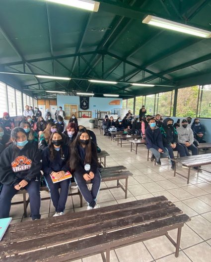 Instituto de Filosofía PUCV visita el Liceo René Descartes