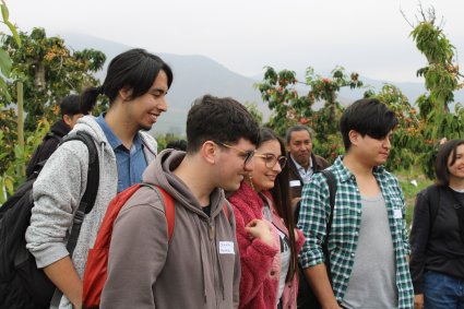 Día de la Innovación se celebró con estudiantes de las Escuelas de Ingeniería Bioquímica y Agronomía de la PUCV resolviendo problemáticas reales del rubro agrícola