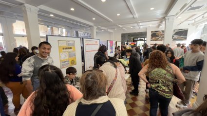 Estudiantes BETA PUCV muestran sus aprendizajes en Feria Interactiva