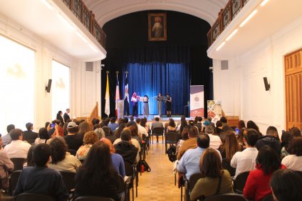 Estudiantes cumplen su ciclo y egresan del Programa BETA PUCV