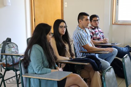 Estudiantes PUCV entregan plan de acción a emprendimientos incubados en Gen-E enfocados en la deshidratación de alimentos