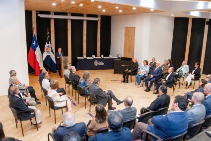 Profesores Carlos Salinas y Francisco Bartolucci reciben distinción “Fides et Labor”