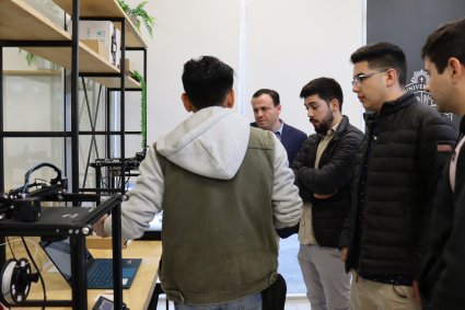 Escuela de Ingeniería Mecánica de la PUCV amplía instalaciones de aprendizaje con la inauguración de una Sala de Creatividad