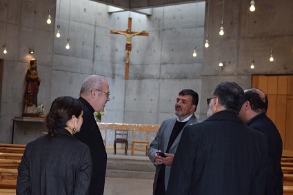 Representante de la Santa Sede en Chile visitó la Facultad de Ciencias