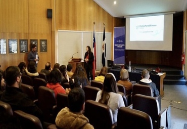 Primer encuentro con estudiantes de Pedagogía